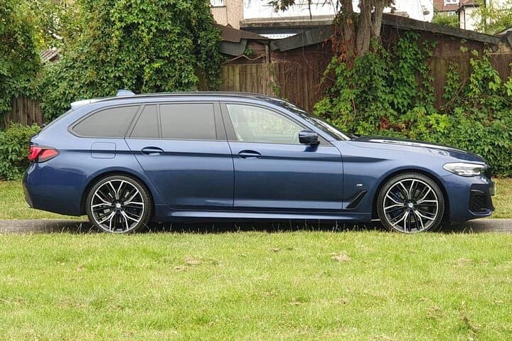 Private Taxi Transfer from Luton Airport to London