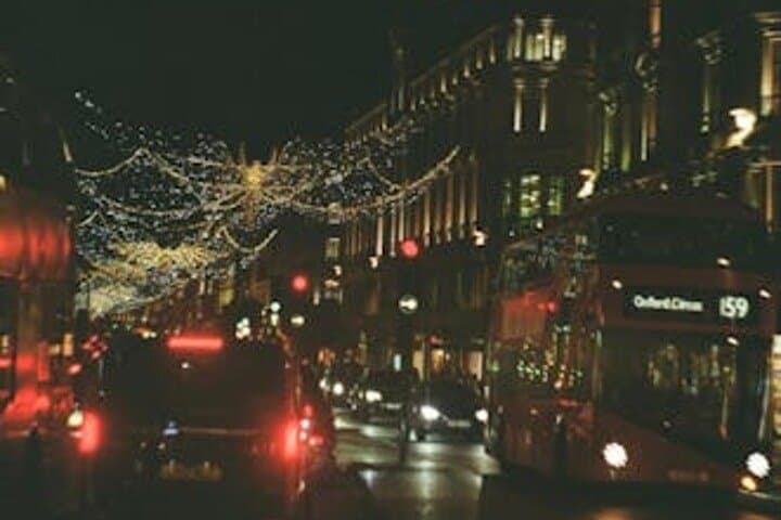 Christmas Lights and Holiday Sights Walking Tour in London