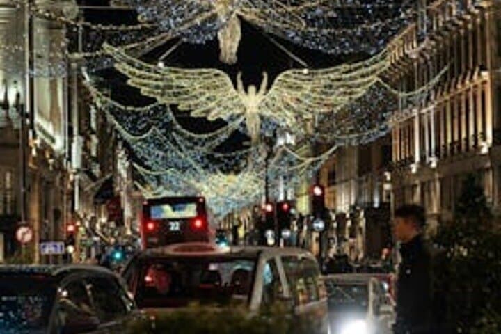 Christmas Lights and Holiday Sights Walking Tour in London