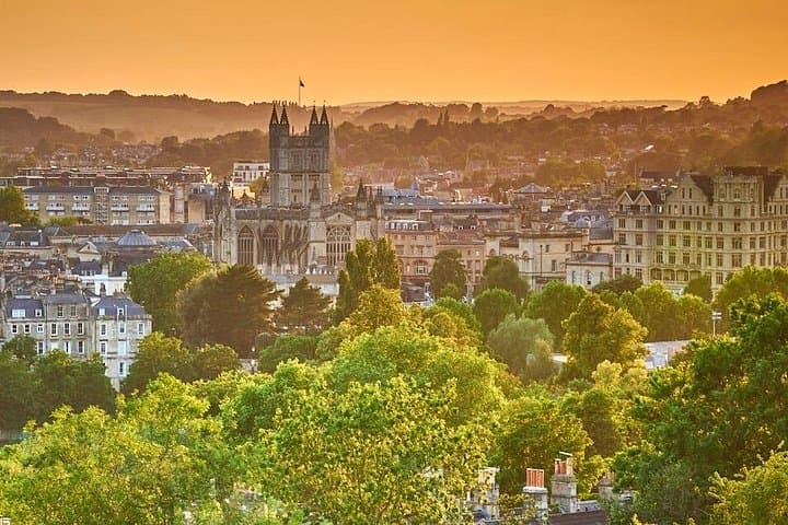 Private Smartphone photography Walking Tour Around Bath