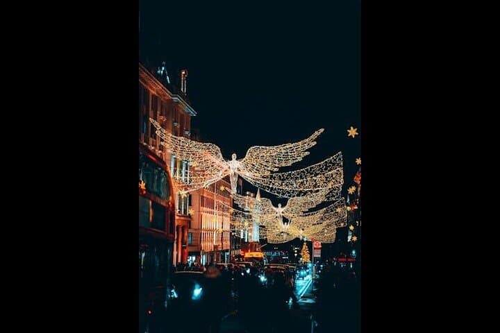 Christmas Lights and Holiday Sights Walking Tour in London