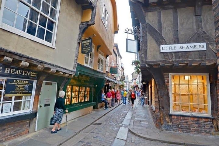 York Self-Guided City Walking Tour & Scavenger Hunt