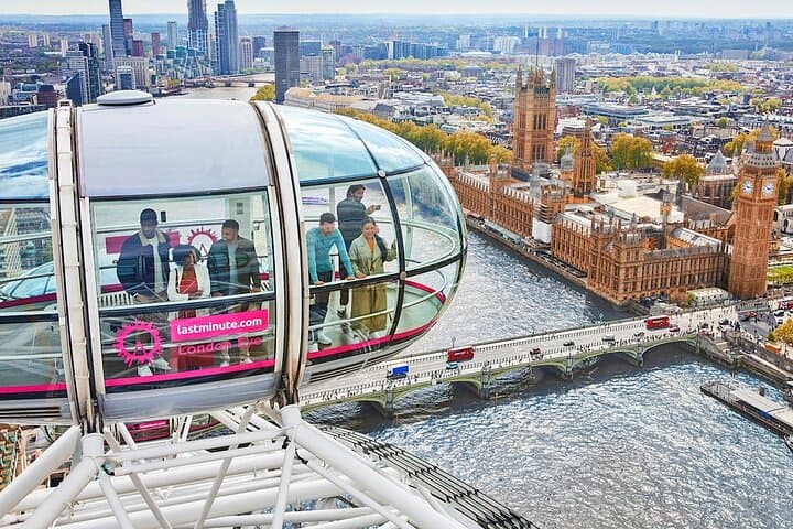 Round Trip: Palace, River Thames, London Eye, St.Paul's Cathedral