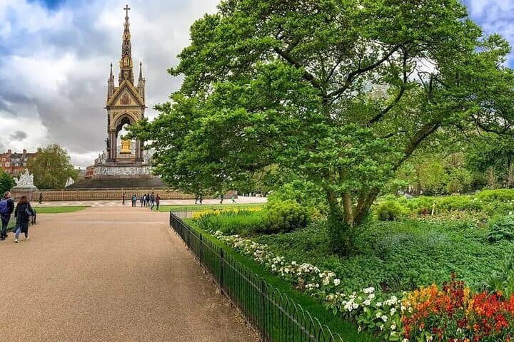 London Royal Kensington Guided Walking Tour