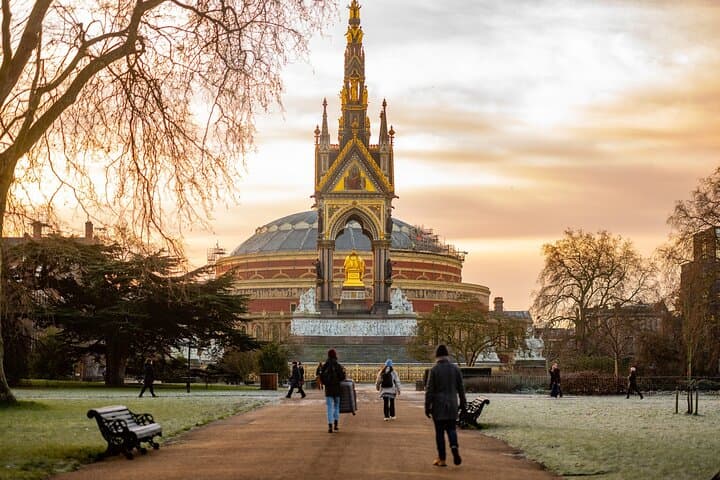 London Royal Kensington Guided Walking Tour