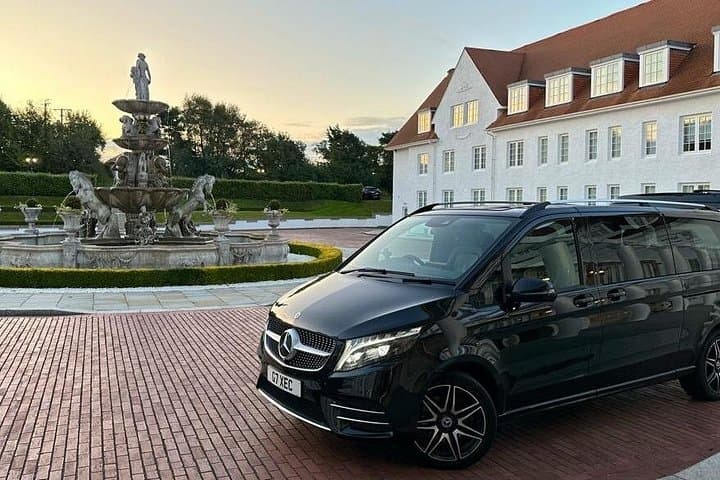 Private Transfer from Edinburgh Airport to Glasgow Up to 6 People