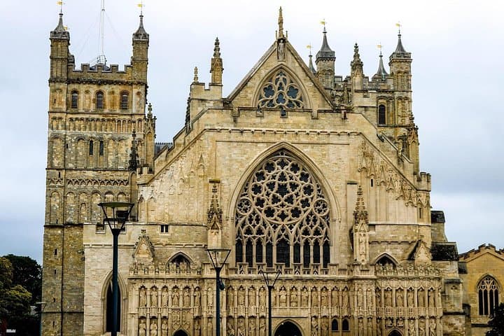 Transfer To or From London Heathrow Airport to Exeter