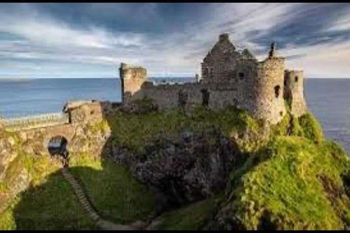 Giants Causeway Tour From Belfast including Game of thrones sites