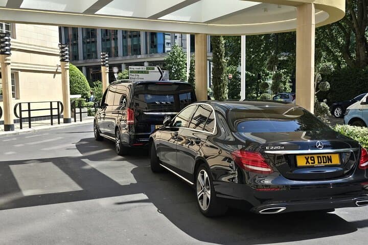 Chauffeur limo Services Heathrow Airport To/From anyLondon Hotel