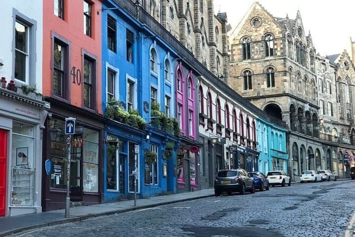 Full or Half Day Edinburgh Sightseeing Tour in a Luxury CAR (PHV)