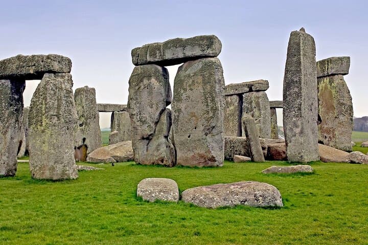 Stonehenge Pre Cruise Private Tour from London to Southampton