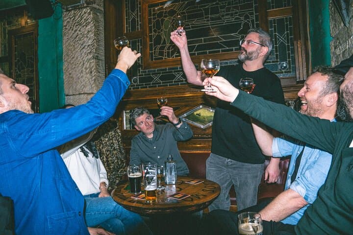 Explore Glasgow: Scottish Rogue Whisky Bar Walking Tour