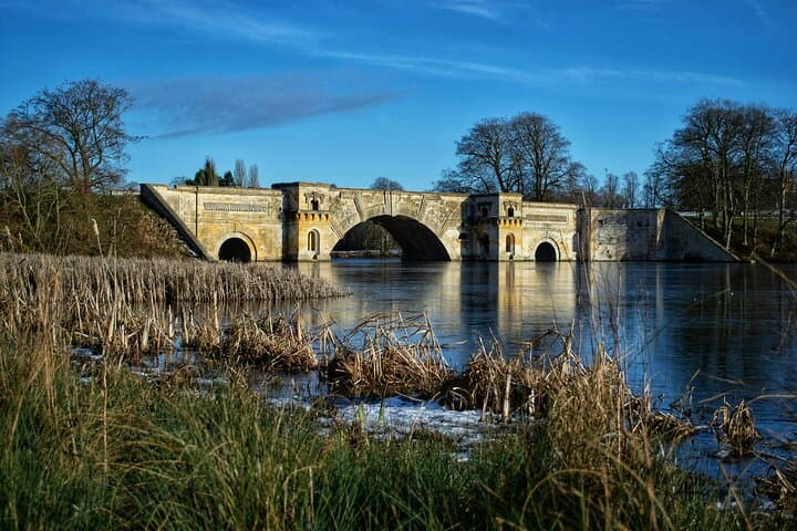 Downton Abbey to Cotswolds 11 Hour London Tour