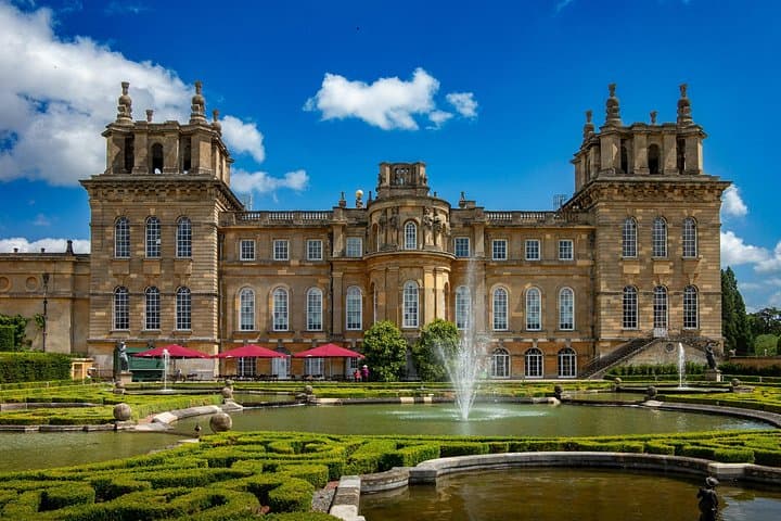 Private Tour to Oxford and Blenheim Palace with Hotel Pick Up