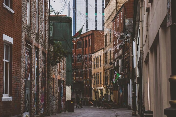 Cardiff Full Day Tour from London