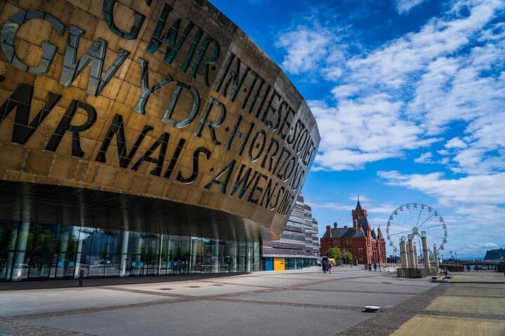 Cardiff Full Day Tour from London