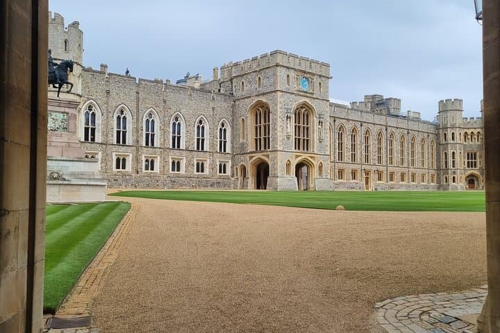 Southampton Port to London or Heathrow Airport via Windsor Castle