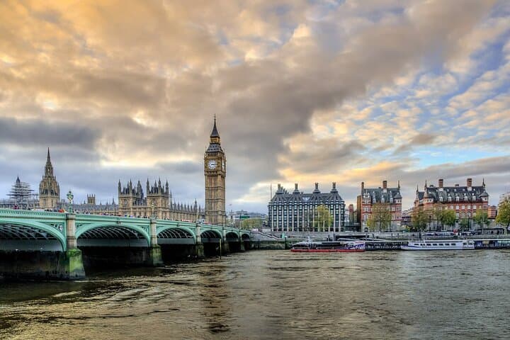 Layover Private Tour of London from Heathrow Airport