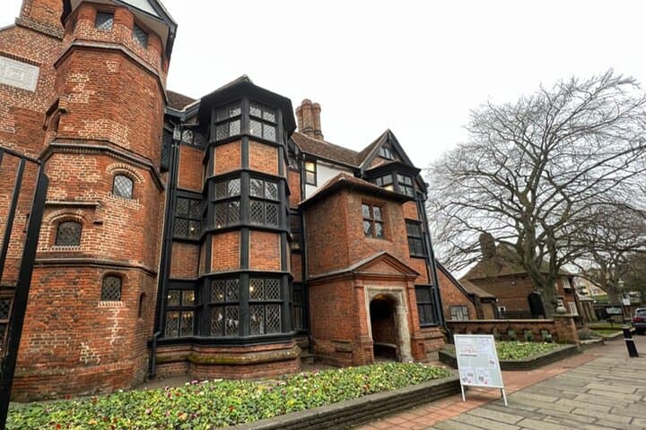 Rochester Private 2hr Walking Tour With A Blue Badge Guide