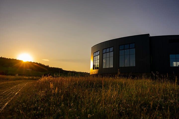 Whisky Distillery Tour Plus Tastings
