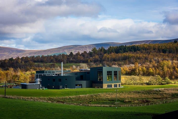 Whisky Distillery Tour Plus Tastings