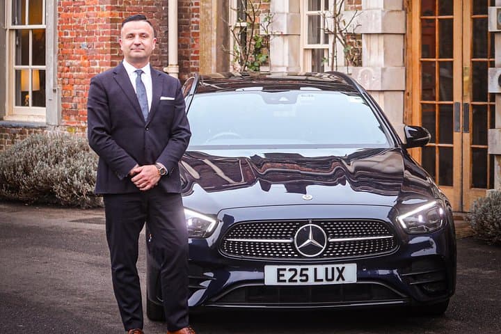 Luxury Customizable Sightseeing from Southampton to Heathrow
