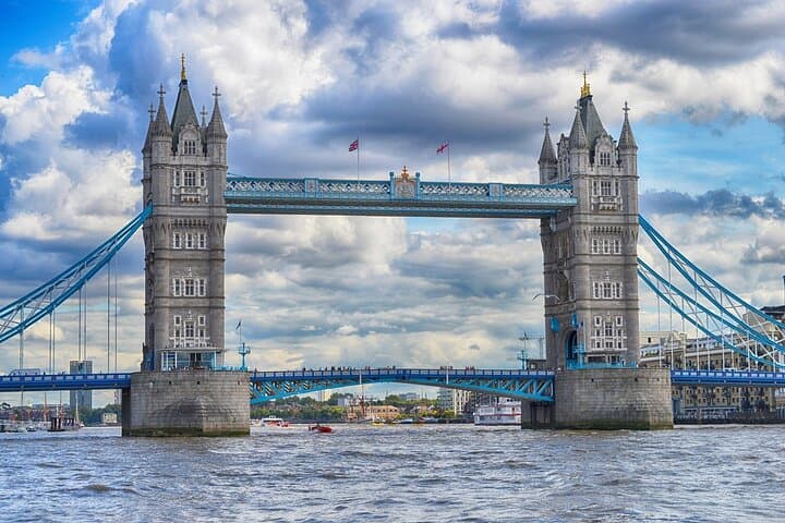 Private Windsor Castle Tour from London Including Fast Track Pass