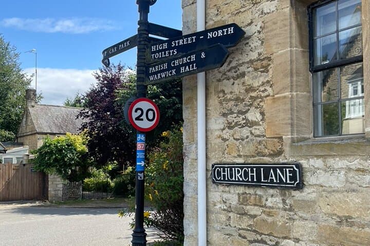 Gateway to the Cotswolds: A Self-Guided Audio Tour of Burford