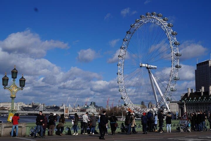 Private Windsor Castle Tour from London Including Fast Track Pass