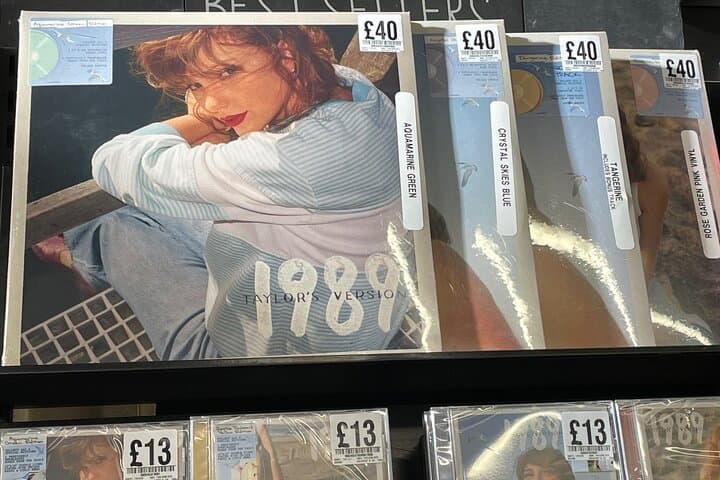 Taylor Swift London Boy Walking Tour