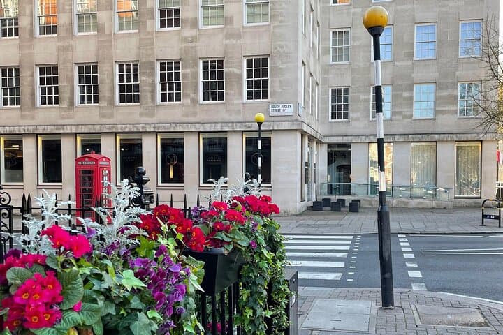 Self Guided Audio Tour in London's Automotive Heritage