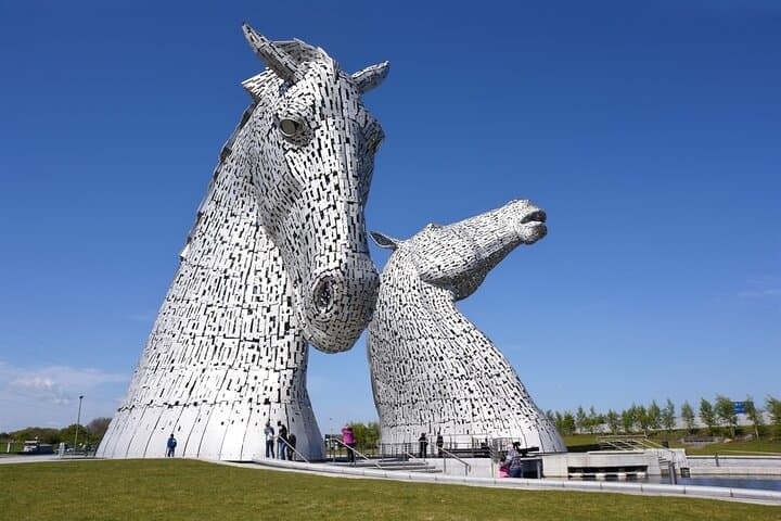 The Kelpies – Marvel at the world’s largest equine sculptures.