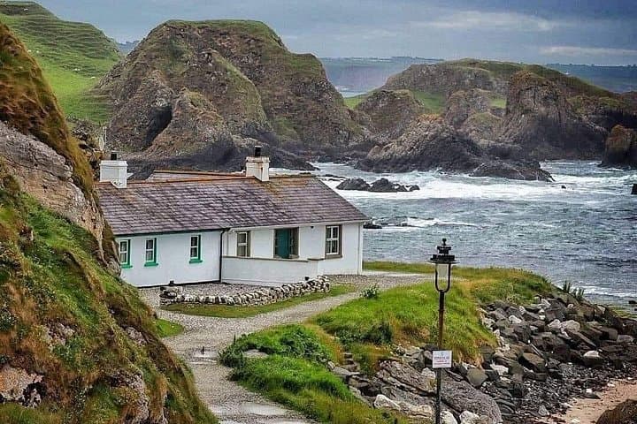Private Tour of Giants Causeway and Antrim Coast From Belfast