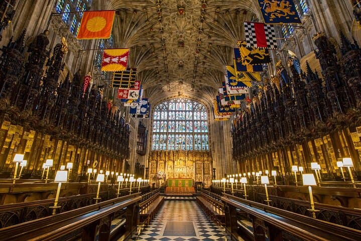 Windsor Castle, Stonehenge & Bath Private Tour