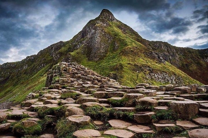 7 Hour Private Giants Causeway & Coastal Luxury Tour From Belfast