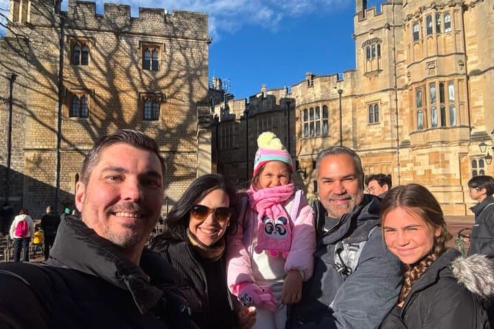 Windsor Castle and Hampton Court Private Car with Driver Guide