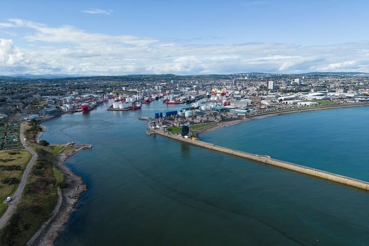 Explore Aberdeen in 90 minutes with a Local - Private Tour