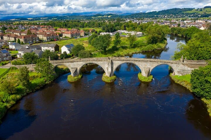 Explore Stirling in 90 minutes with a Local - Private Tour