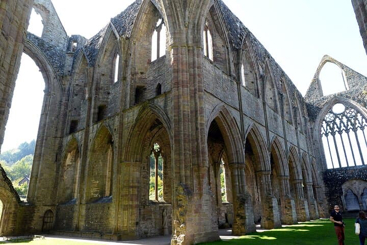Cardiff: Wye Valley Adventure, Romans and Ruins Day Tour