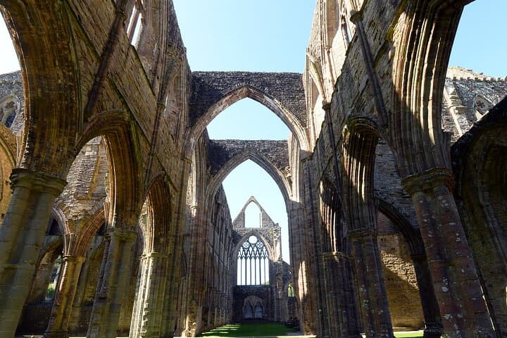 Cardiff: Wye Valley Adventure, Romans and Ruins Day Tour