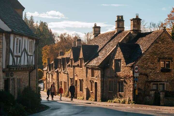 Hidden Cotswolds Private Tour from Bath for 2-8