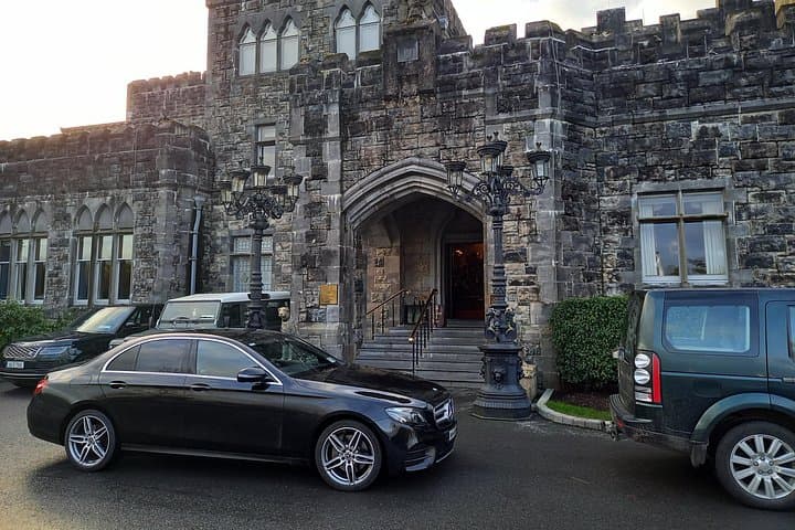 Derry, Londonderry to Dublin Airport Premium Car Service