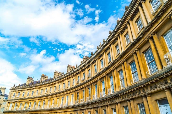 Kid-friendly Ancient Bath City Highlights Tour for Families