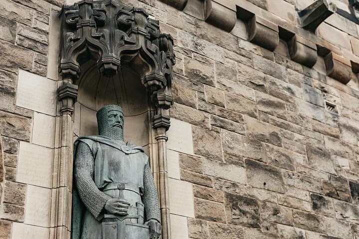 Edinburgh Castle 120-Minute In-Depth Experience with Expert Guide