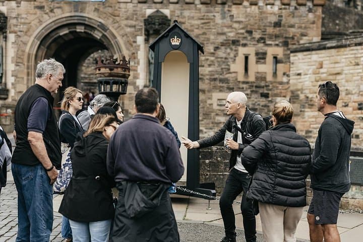 Edinburgh Castle 120-Minute In-Depth Experience with Expert Guide