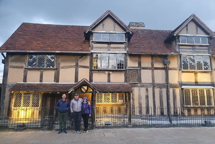 London to Stratford-upon-Avon: Direct Minibus Transfer