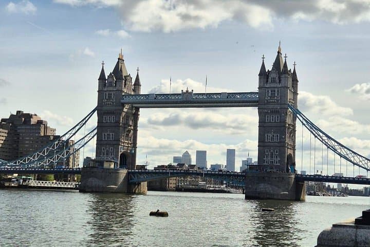 London with Brazilian Guide Tower Borough Market and St Paul