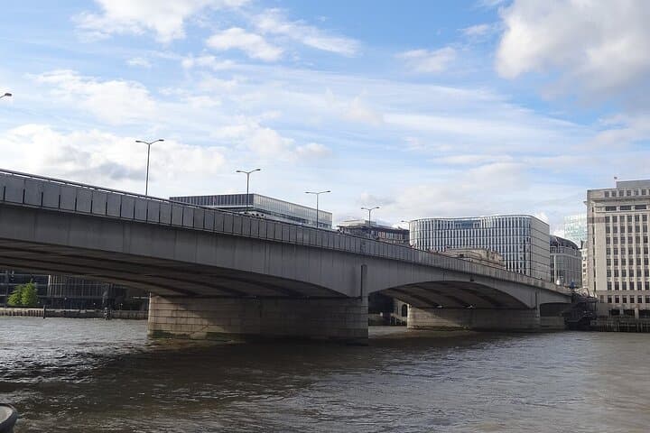 London with Brazilian Guide Tower Borough Market and St Paul