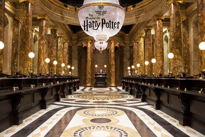 Fully Guided Tour of Warner Bros Studio Tour London – The Making of Harry Potter