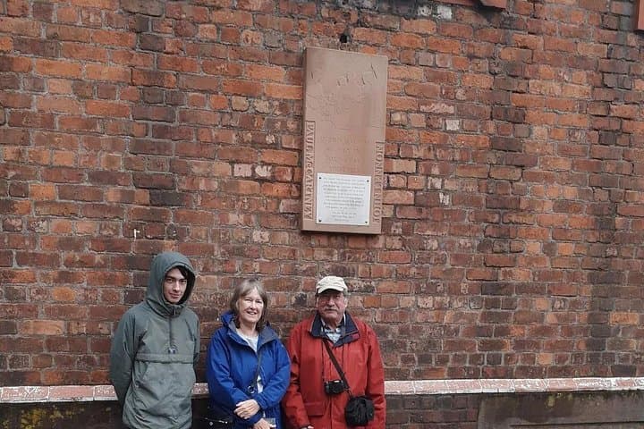 Beatles Heritage Tour from Birthplaces to Beatlemania